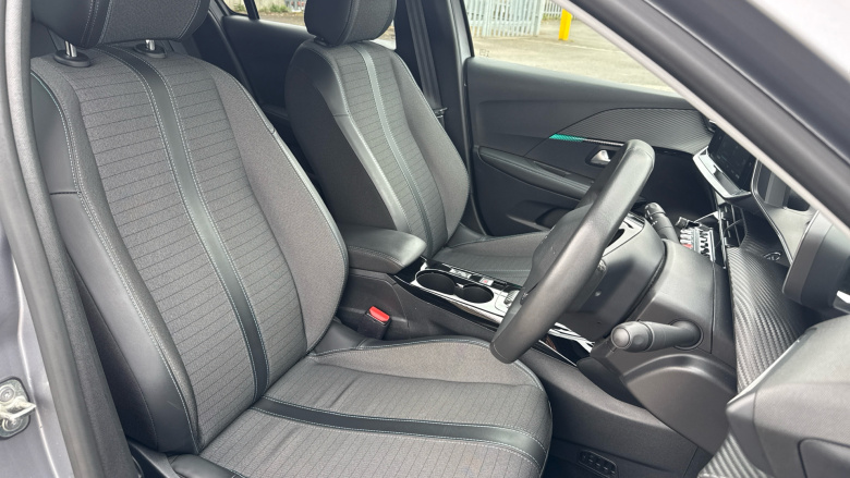 Peugeot 208 100kW Allure Premium 50kWh 5dr Auto Electric Hatchback